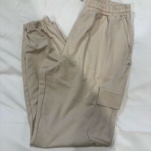 Vuori cargo joggers